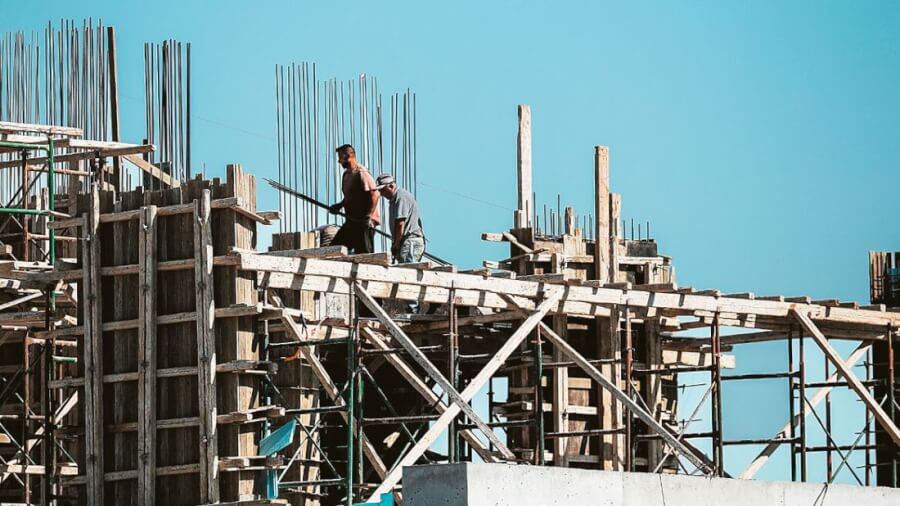 Νέα Πρόστιμα και Παύση Εργασιών σε Δεκάδες Οικοδομές και Εργοτάξια από την Επιθεώρηση Εργασίας