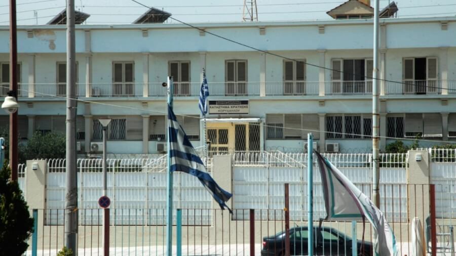 Είσοδος δικηγόρων στις φυλακές Κορυδαλλού