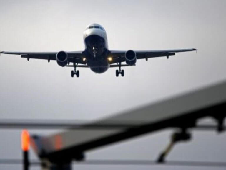 ΣτΠ: Μη προσήκουσα αντιμετώπιση επιβάτη με αναπηρία από αεροπορική εταιρεία